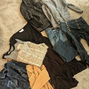 Designer clothing lot size med/lrg
